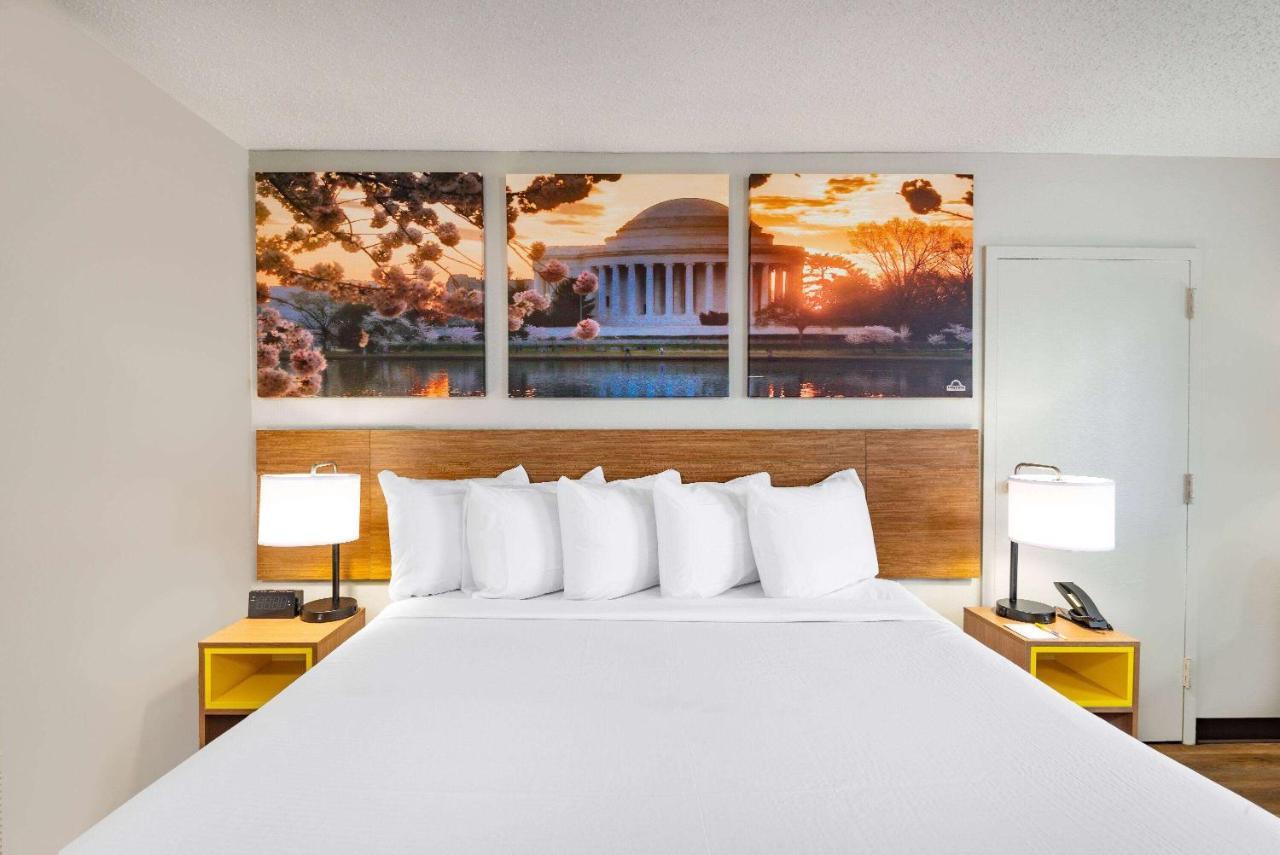 Days Inn By Wyndham Charlottesville/University Area Bagian luar foto
